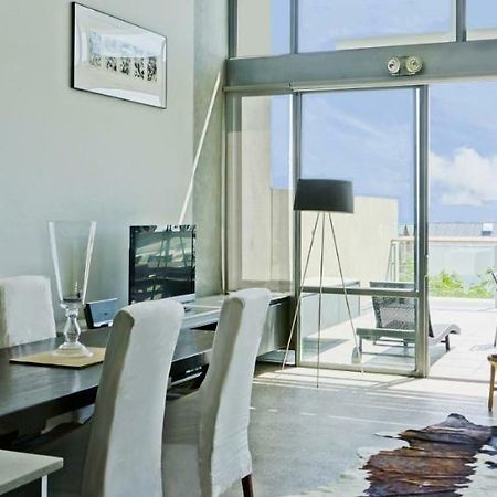 City Fringe Apartment With Sky Tower And City Views أوكلاند المظهر الخارجي الصورة